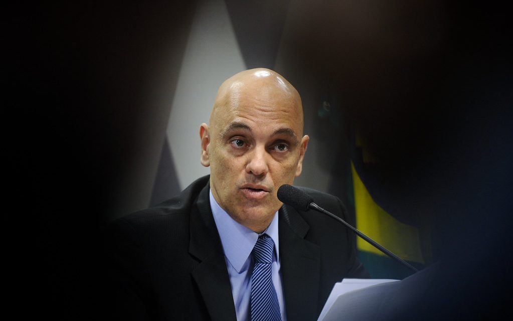 Moraes dá 24 horas para que X aponte representante legal no Brasil